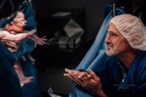 Baby Yum Yum - award winning birth photography shows the raw side of childbirth