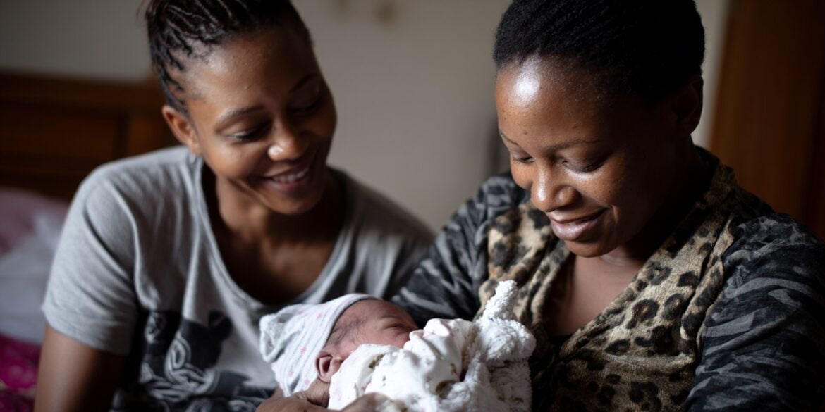 What Does a Doula Do? A Complete Guide for Parents