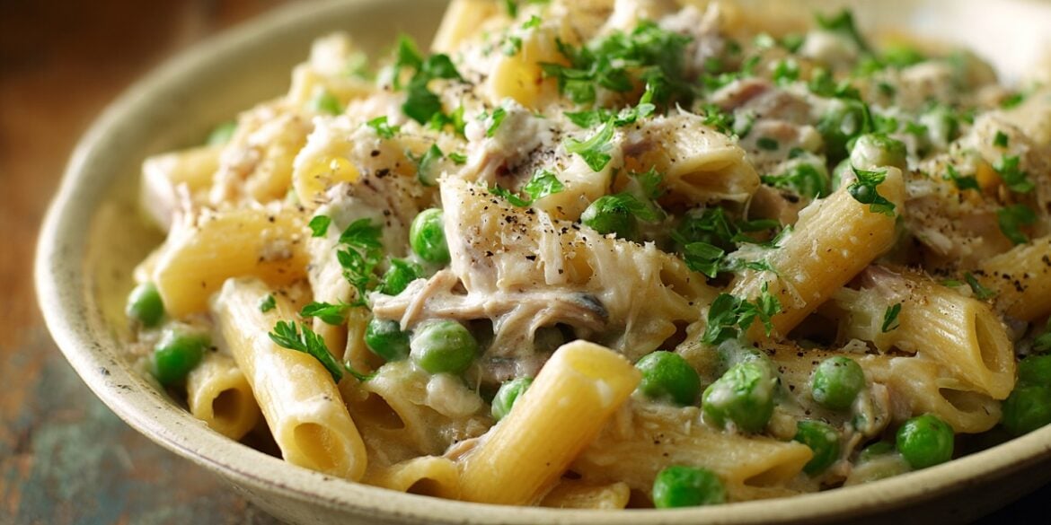 The Creamy One Pot Tuna Casserole Everyone Loves