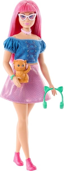 What Makes Barbie Mysteries: Beach Detectives So Fun 15 Barbie Mysteries: Beach Detectives Daisy Doll Wearing Signature Removeable Outfit with Storytelling Accessories, Including Pet Kitten