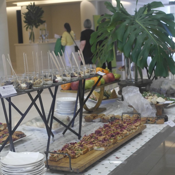 Exhibitors, Refreshments and Lunch